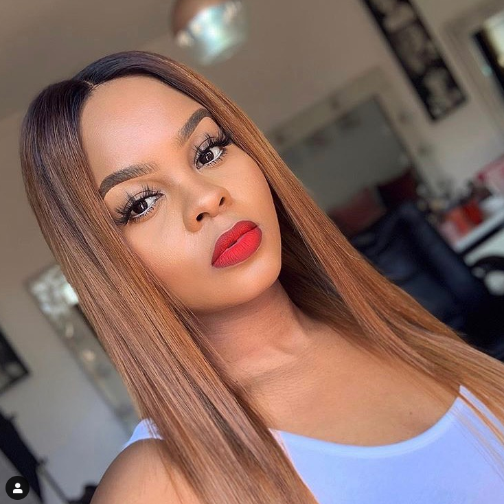 QWB Queen Weave Beauty - Quality assurance documentation. Virgin human hair sourced from verified donors with cuticle alignment integrity preserved through careful sorting and processing protocols. Each unit undergoes multiple inspection stages including texture uniformity verification, shedding res