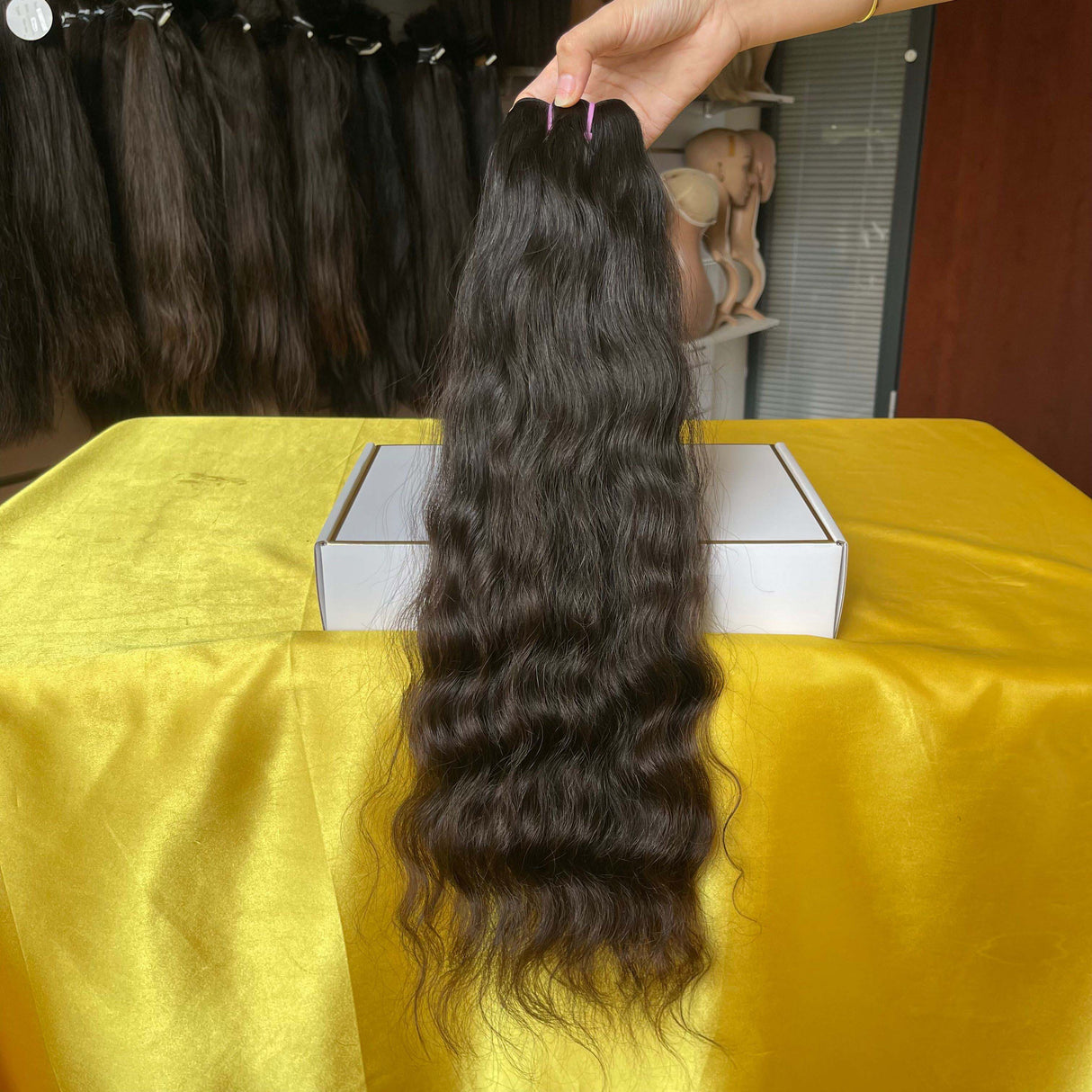 Raw Hair Natural Wavy Hair close up