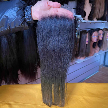 QWB Queen Weave Beauty - Detailed texture verification macro photography documenting hybrid straight-crimped light yaki texture mimicking silk-pressed natural black women's hair. Close inspection reveals uniform curl formation throughout entire strand length from weft edge through tip ends, confirmi